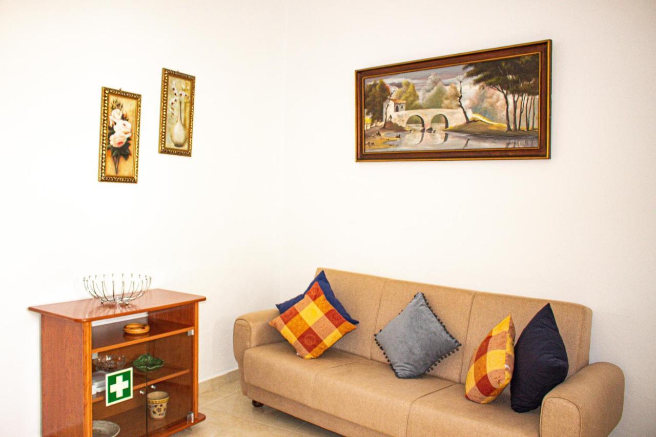 Casa Clementina Βίλα Αλμπουφέιρα Εξωτερικό φωτογραφία